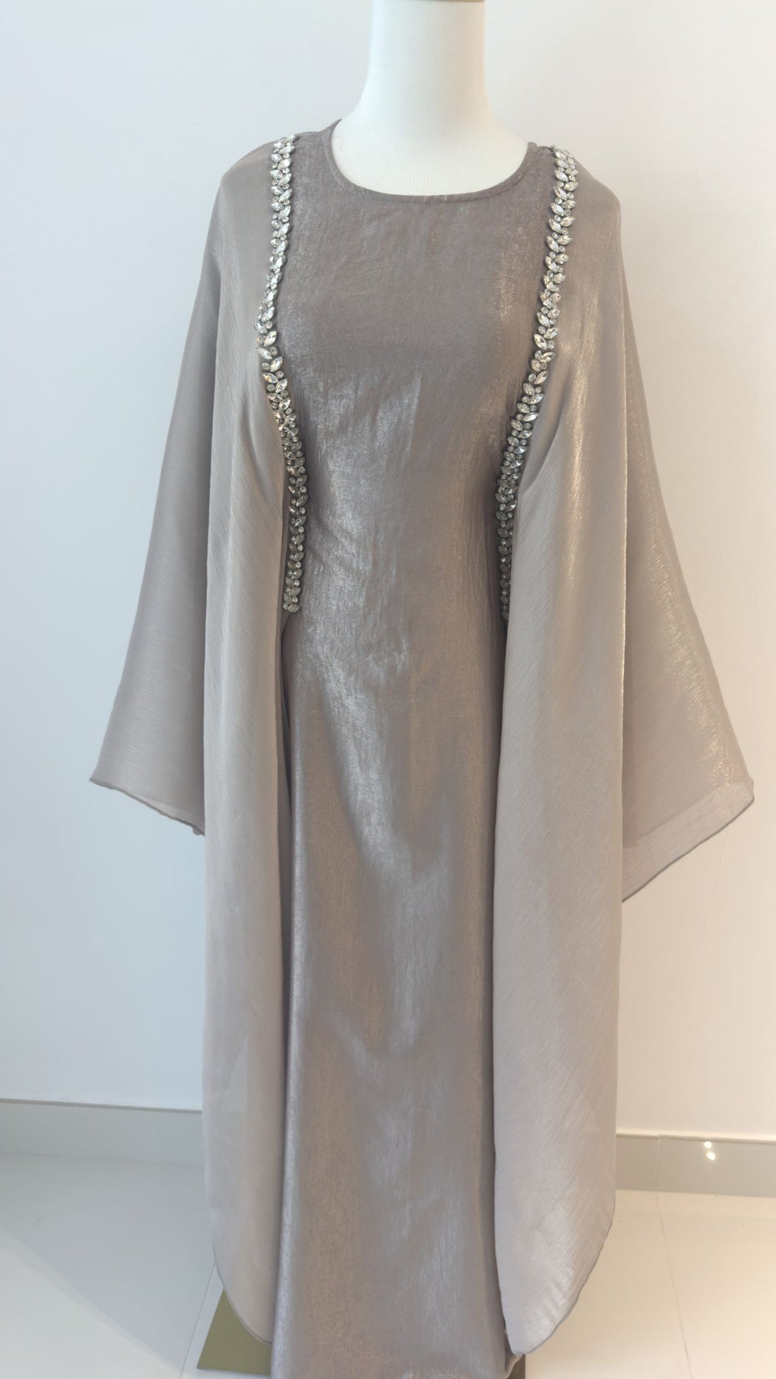 Mahira Abaya (Gray)