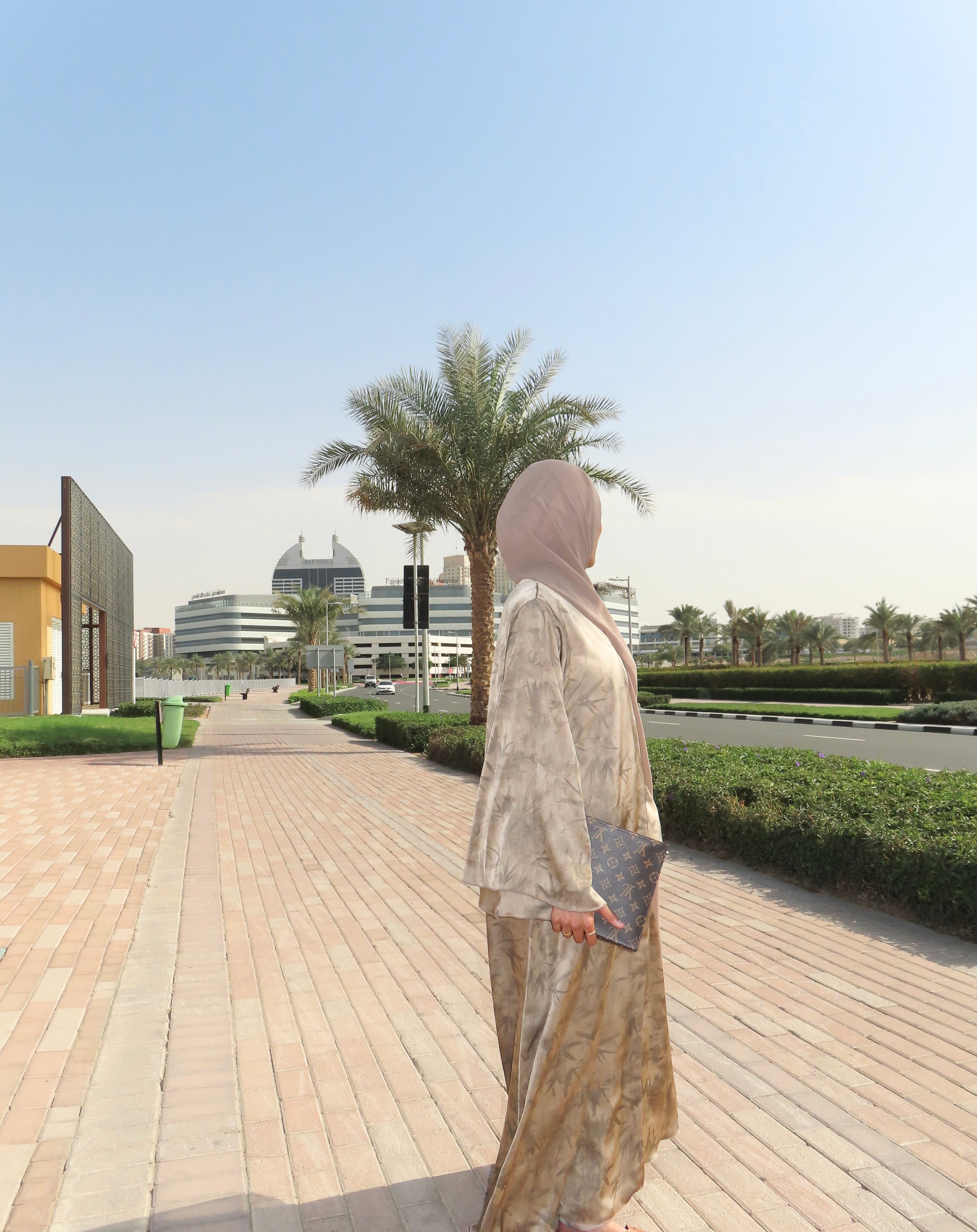 Jameela Abaya – With headscarf